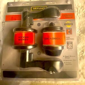 Defiant combo lock, NWT